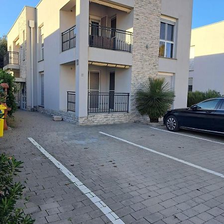Apartman Lozancic Vir Exterior photo