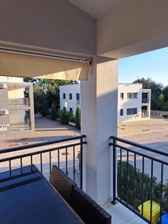 Apartman Lozancic Vir Exterior photo